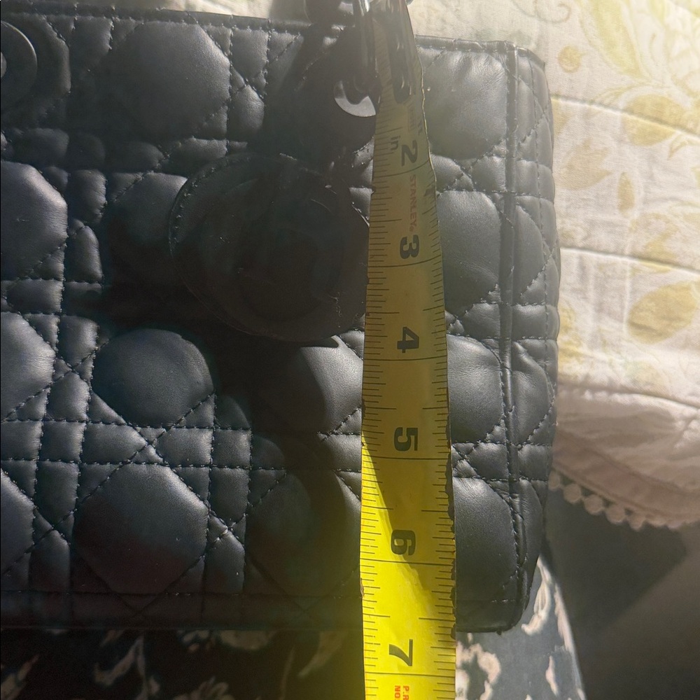 Black Quilted Handbag - Picture 7 of 7
